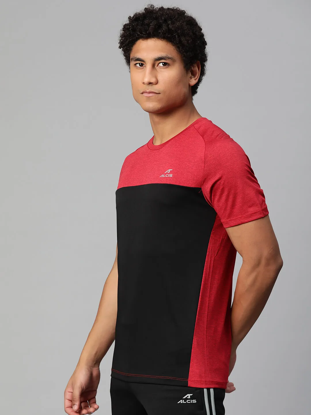 Alcis Men Colourblocked Anti Static Slim Fit T-shirt