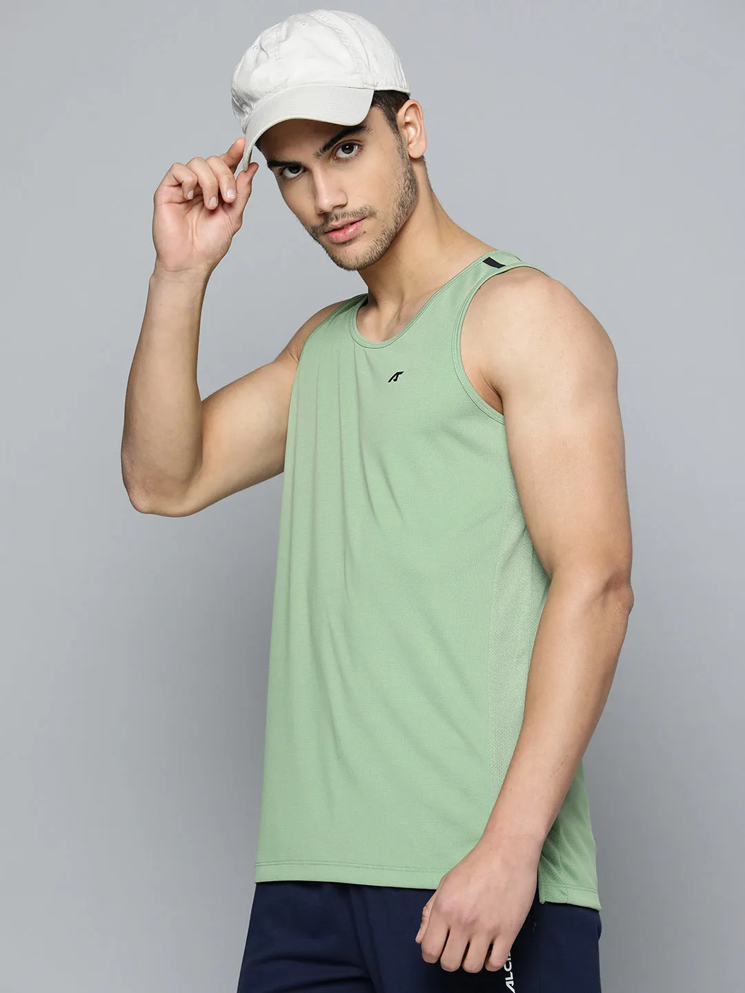 Alcis Men Green Anti Static Slim Fit T-shirt