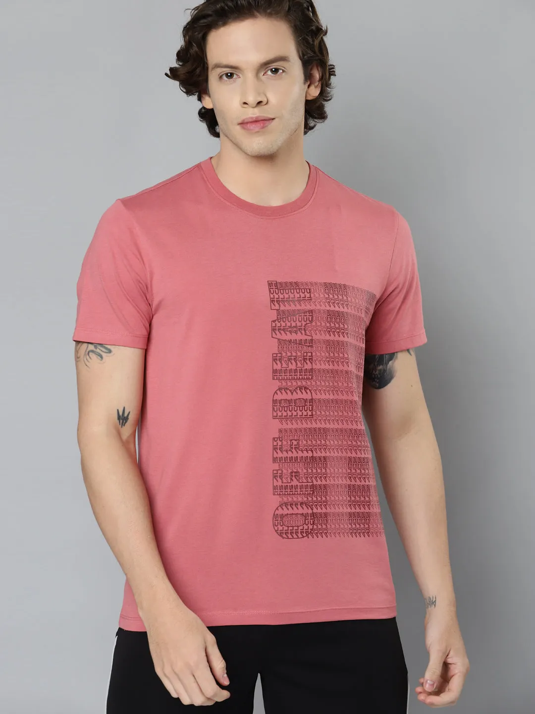 Alcis Men Pink Typography Printed Slim Fit Running T-shirt