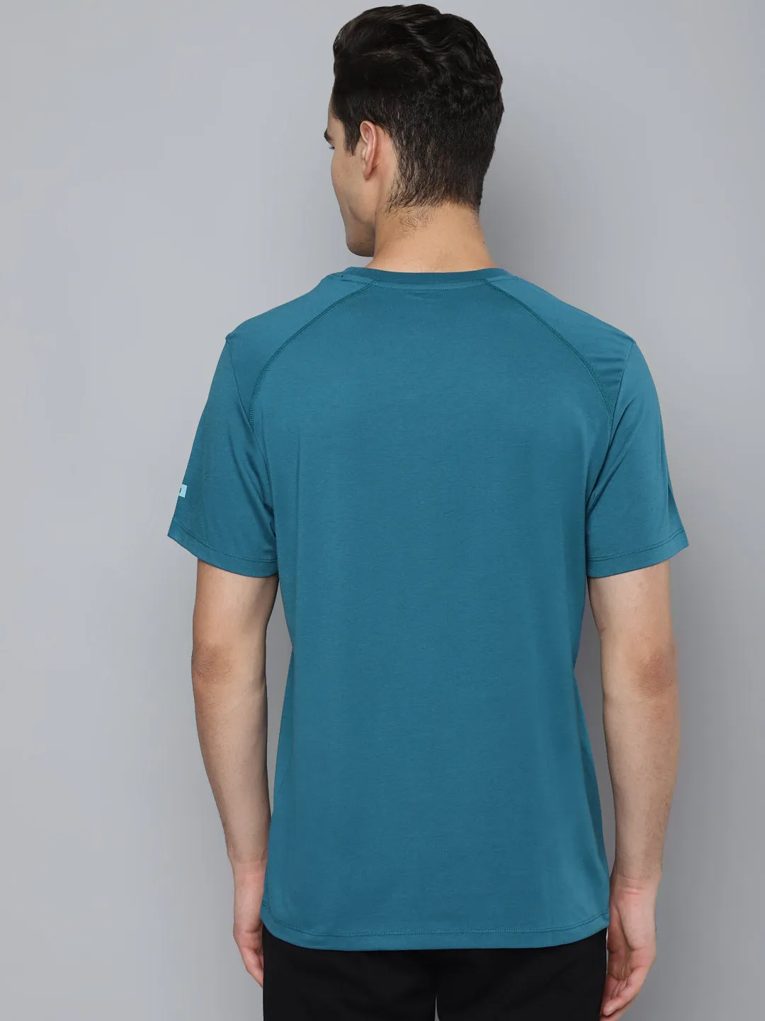 Alcis Men Teal Printed Slim Fit Running T-shirt