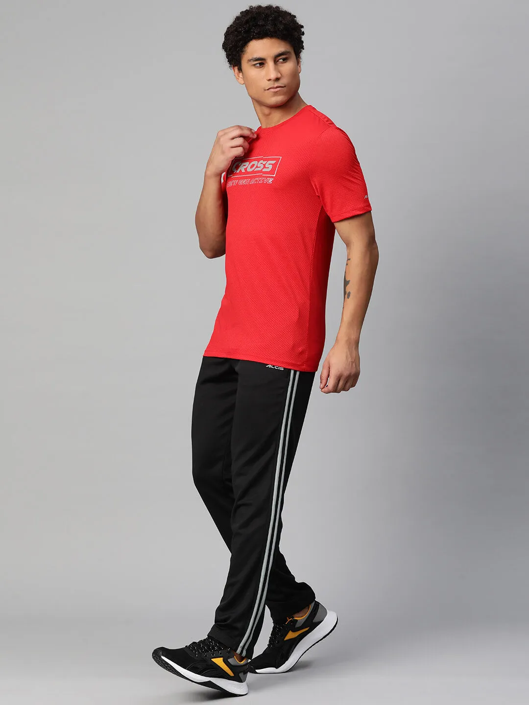 Alcis Men Typography Printed Anti Static Slim Fit T-shirt