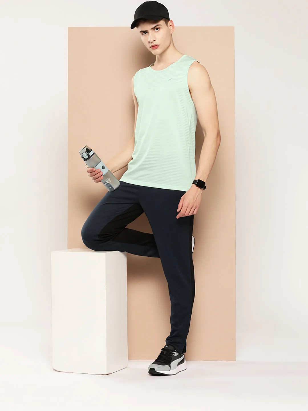 Alcis Men Typography Printed Dry Tech Slim Fit T-shirt