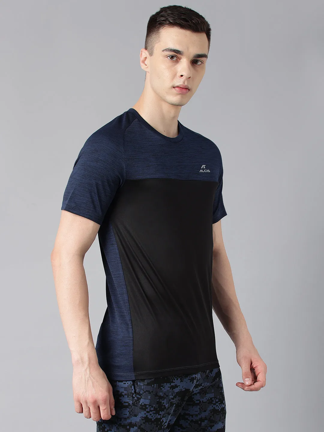 Alcis Men's Navy & Black Colour-Blocked Anti-Static Drytech  Slim-Fit Training Tee