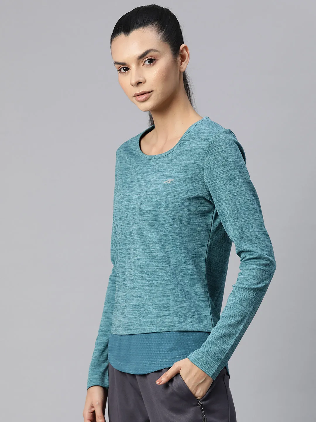 Alcis Women Solid Dry Tech Slim Fit T-shirt