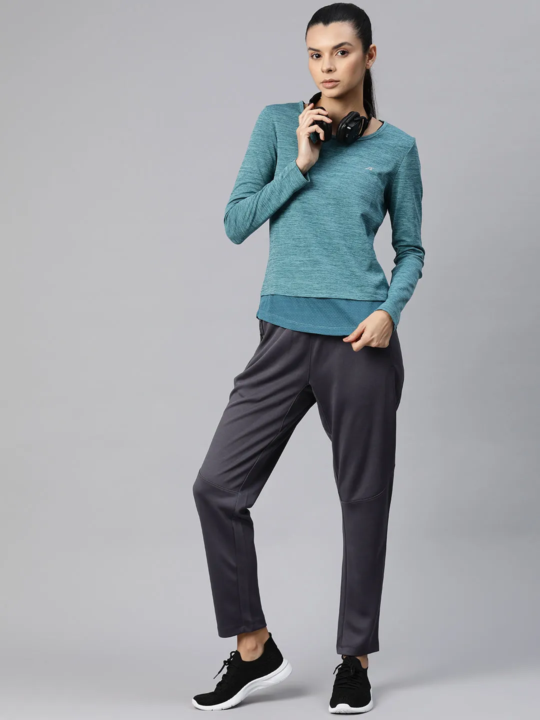 Alcis Women Solid Dry Tech Slim Fit T-shirt