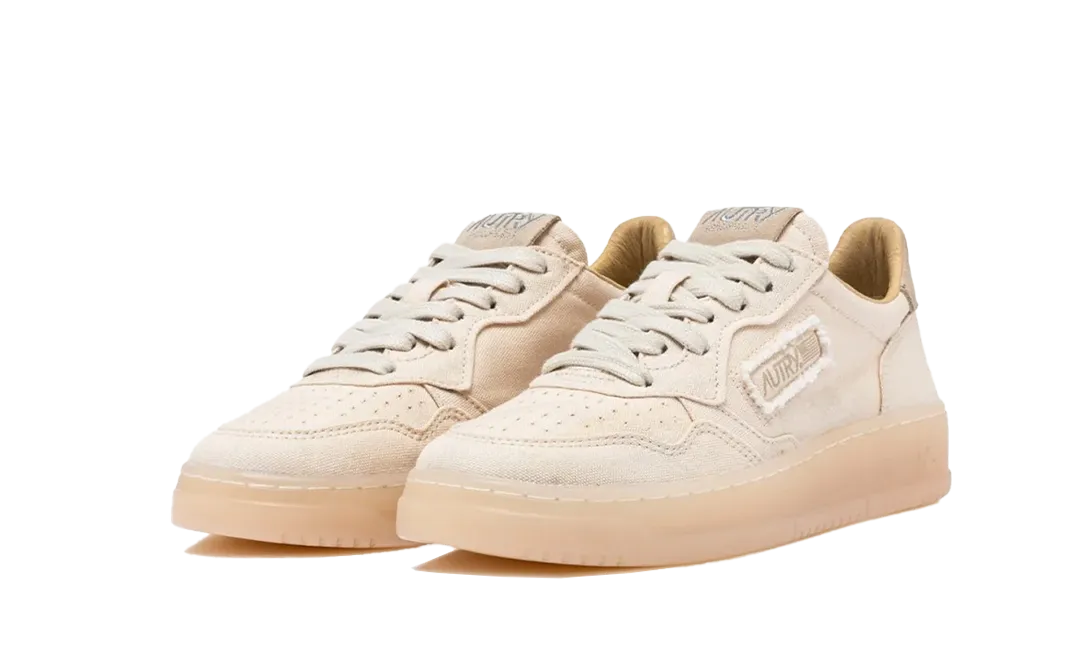 Autry Action Shoes Medalist Low Canvas "Ivory"