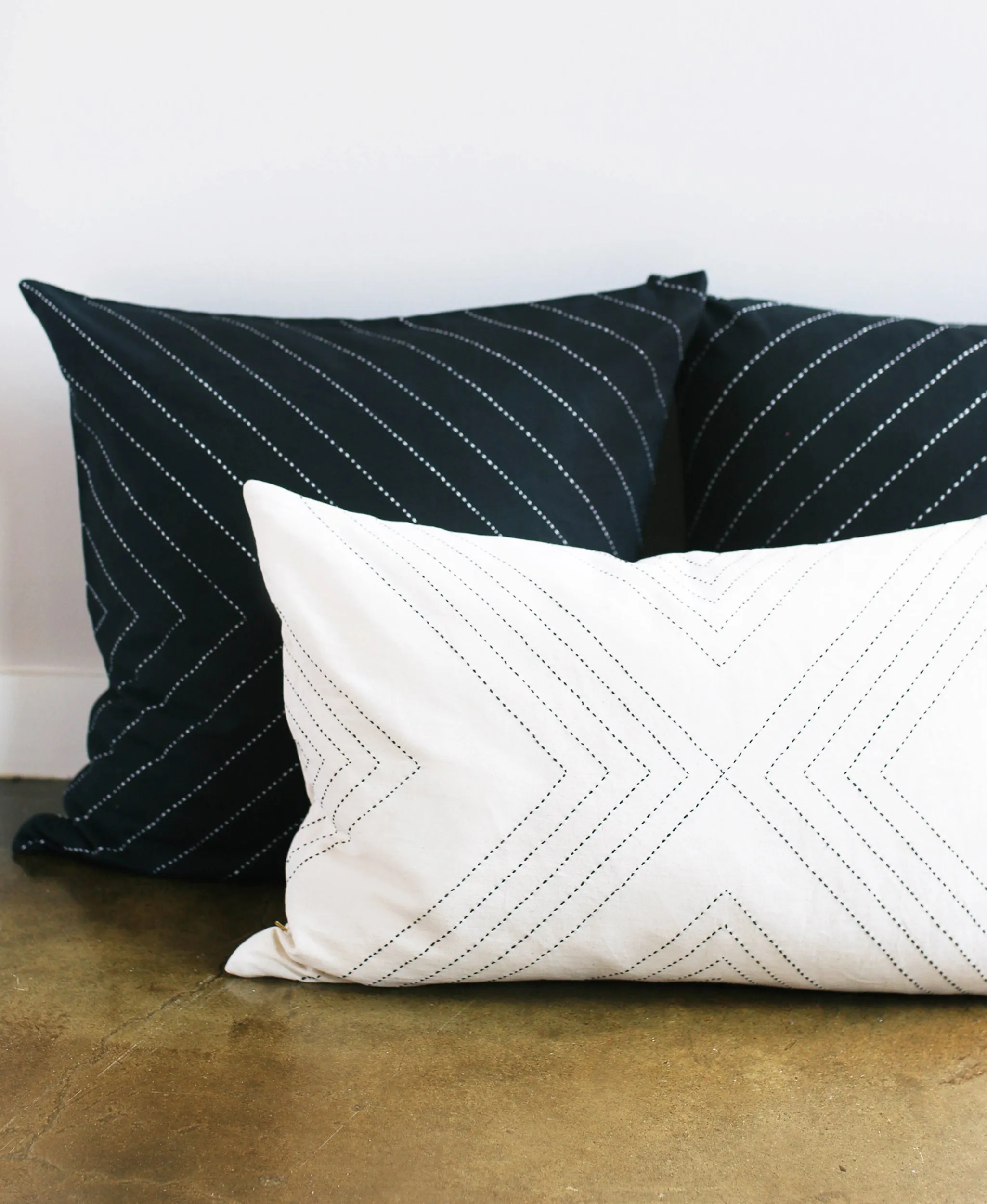 BONE ARROW THROW PILLOWS
