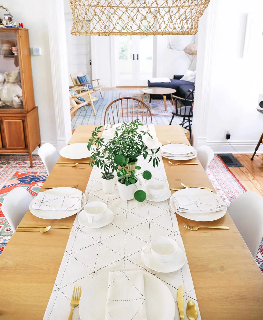 BONE WHITE GRAPH TABLE RUNNER (INDIA)