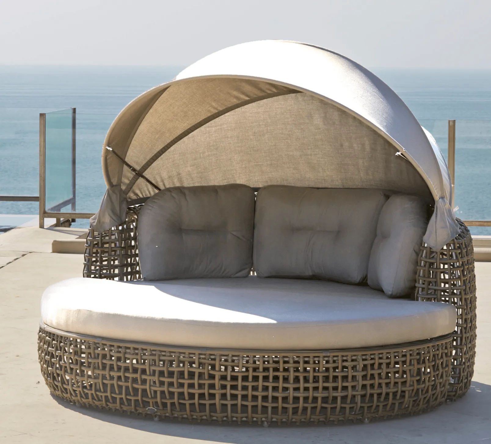 Dune Road Day Bed w/Canopy & Canvas Cushion
