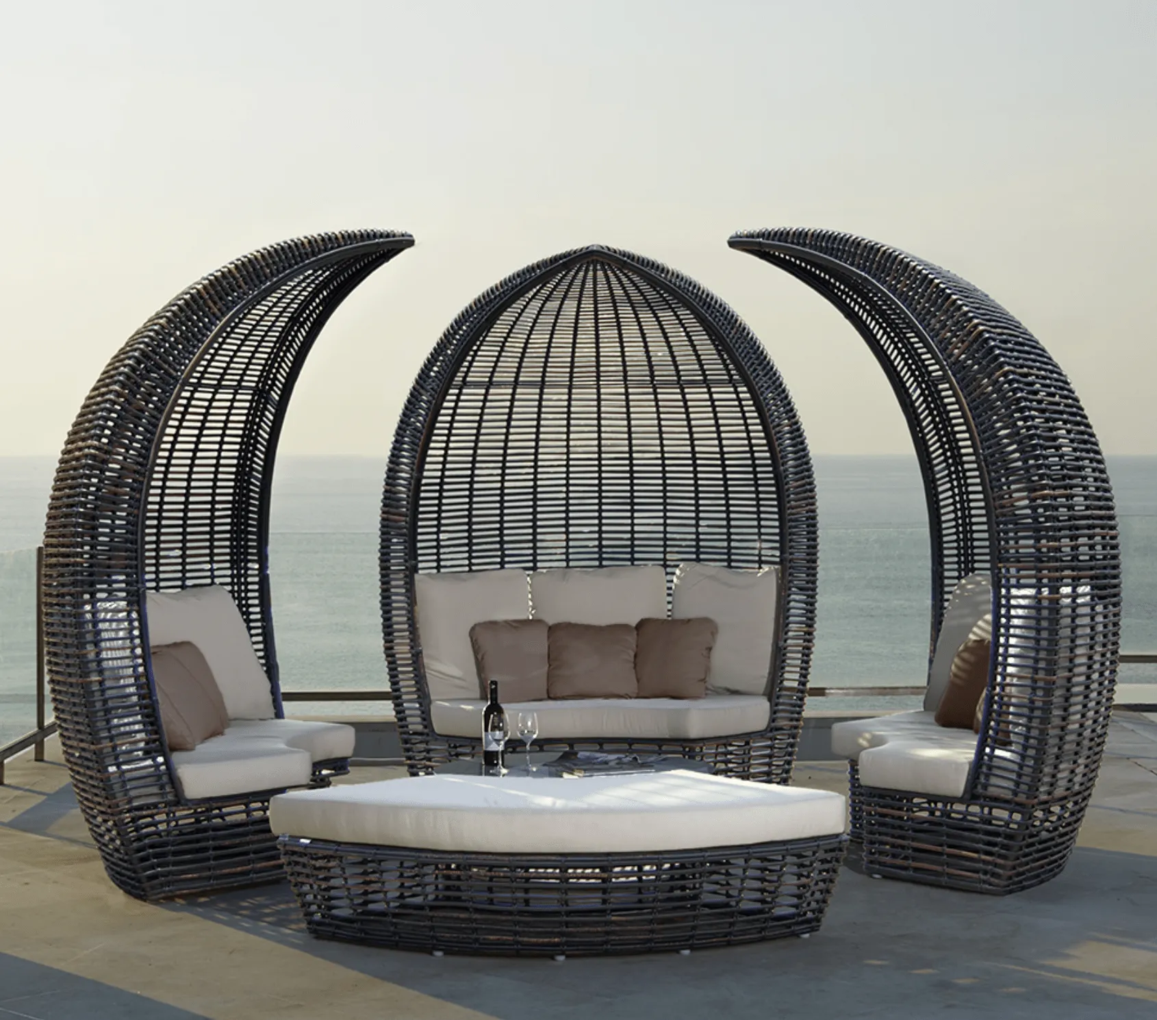 Havana Day Bed w/Canvas Cushion