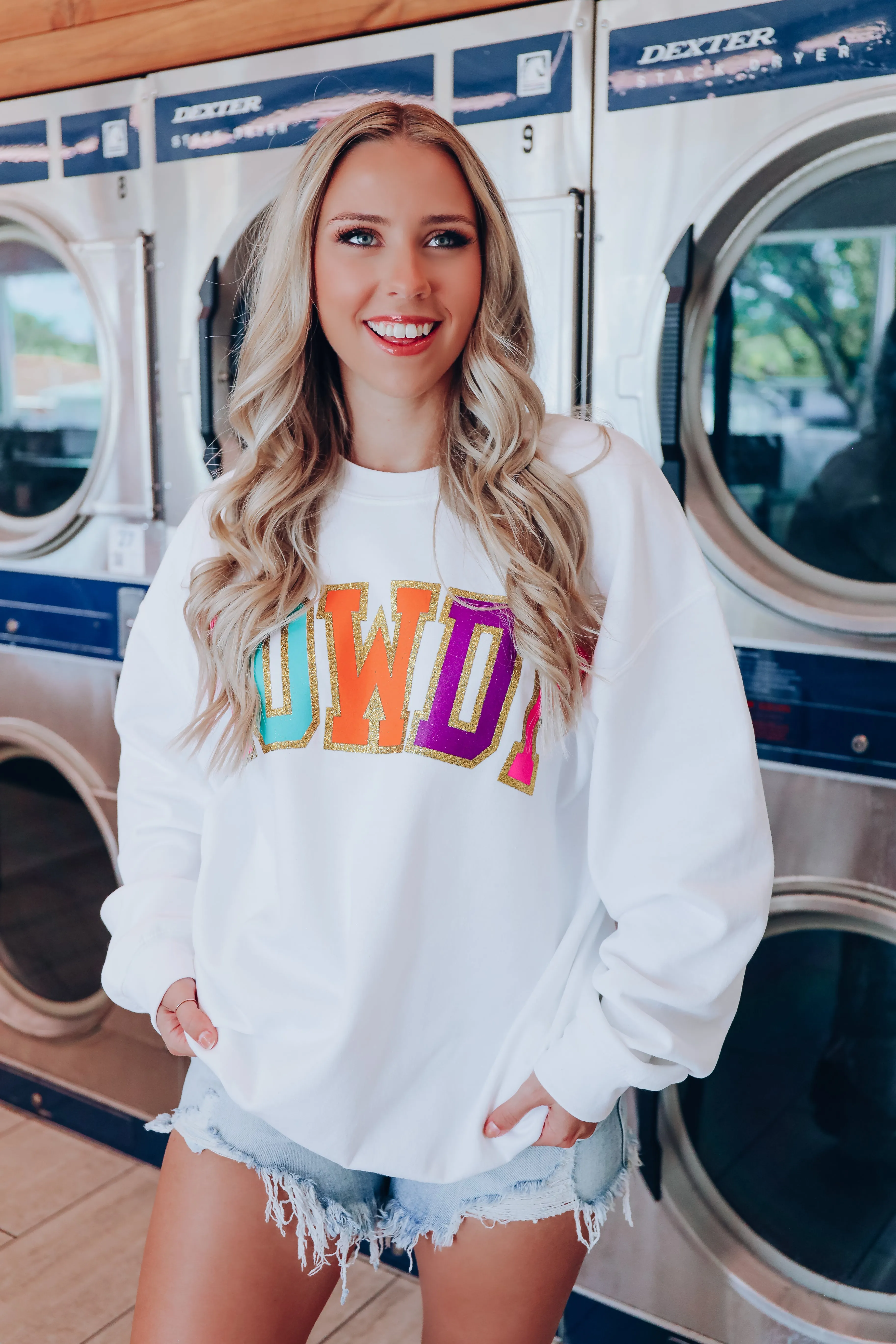 Howdy Glitter Graphic Sweatshirt - White
