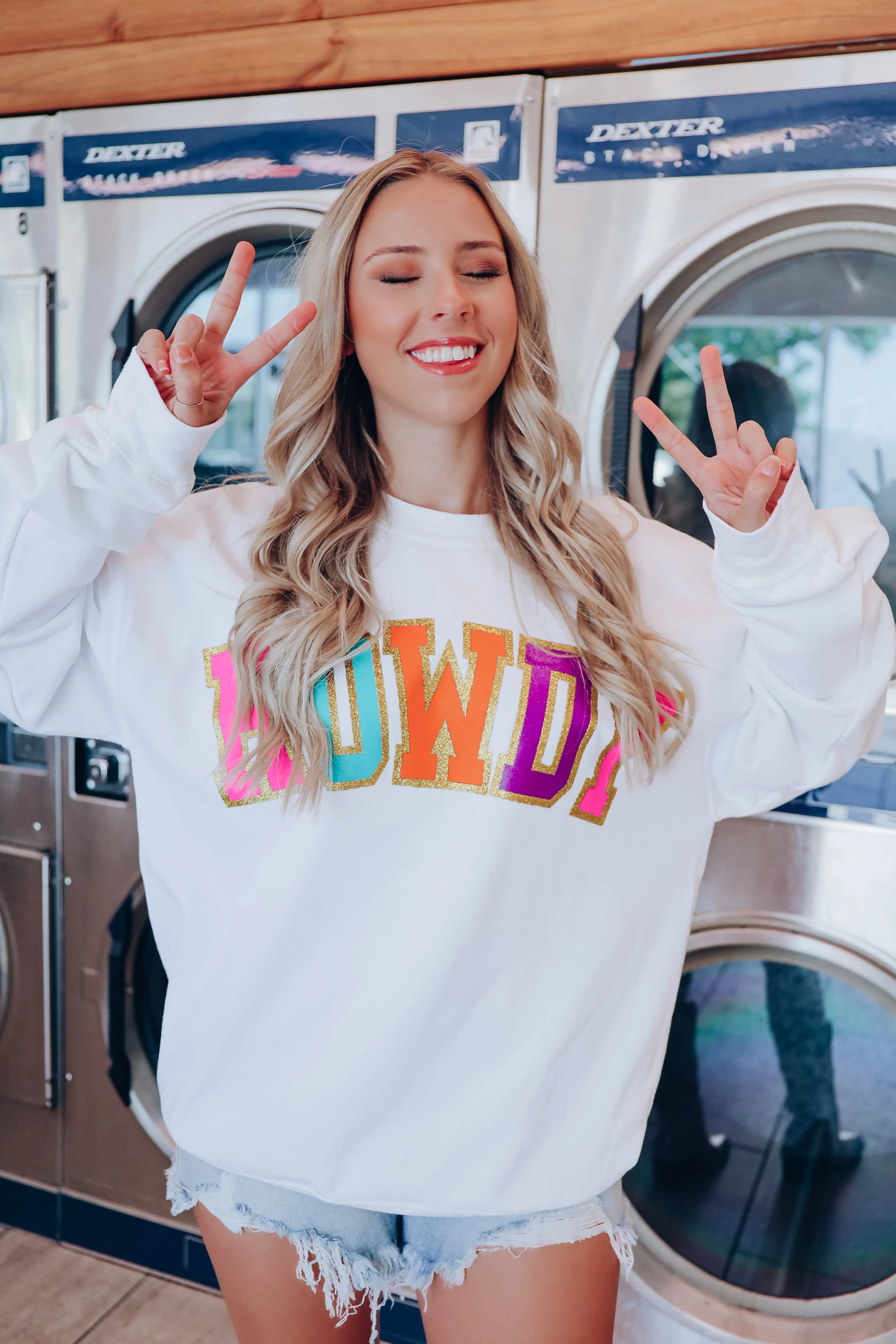Howdy Glitter Graphic Sweatshirt - White