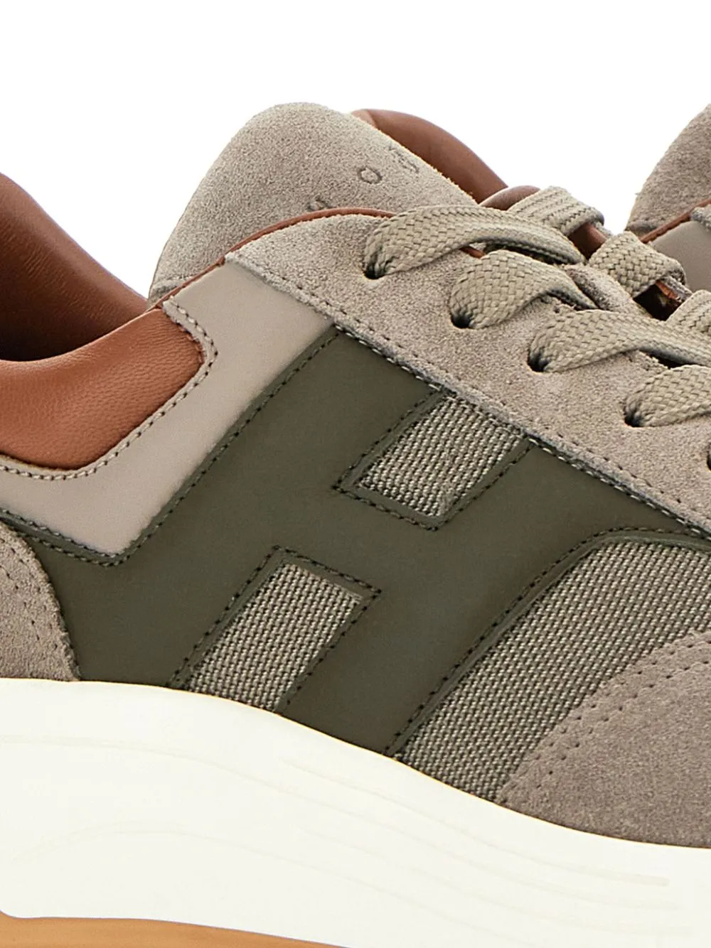 Hyperlight leather sneakers