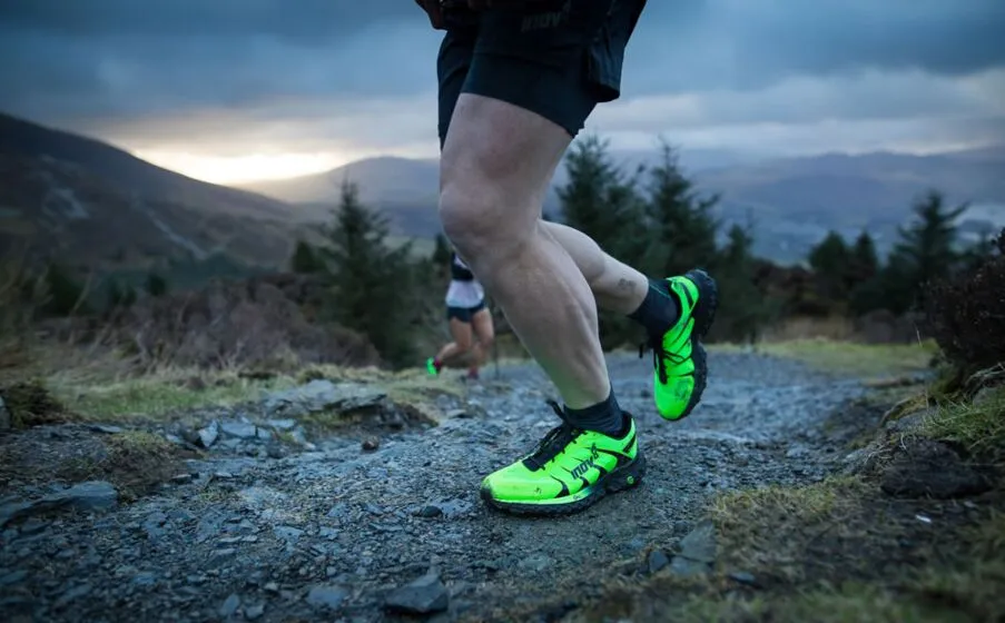 Inov-8 Men's TrailFly Ultra G 300 Max ( 000977-GNBK-S-01 )