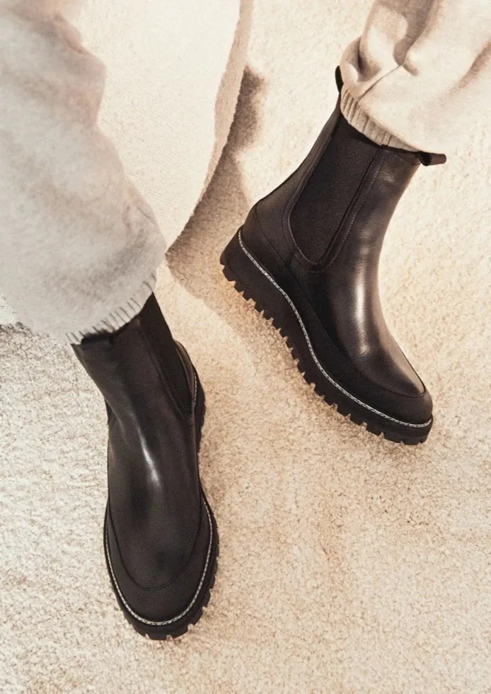 Iowa Boot Black