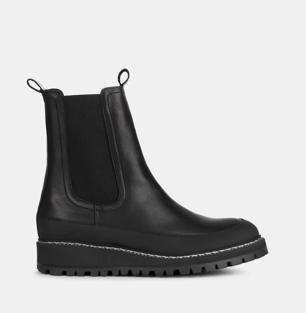 Iowa Boot Black