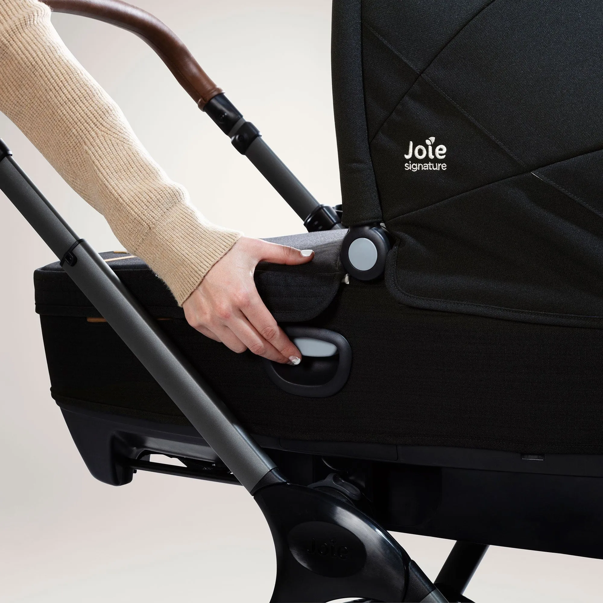 Joie Finiti Flex Travel Ready Bundle in Eclipse