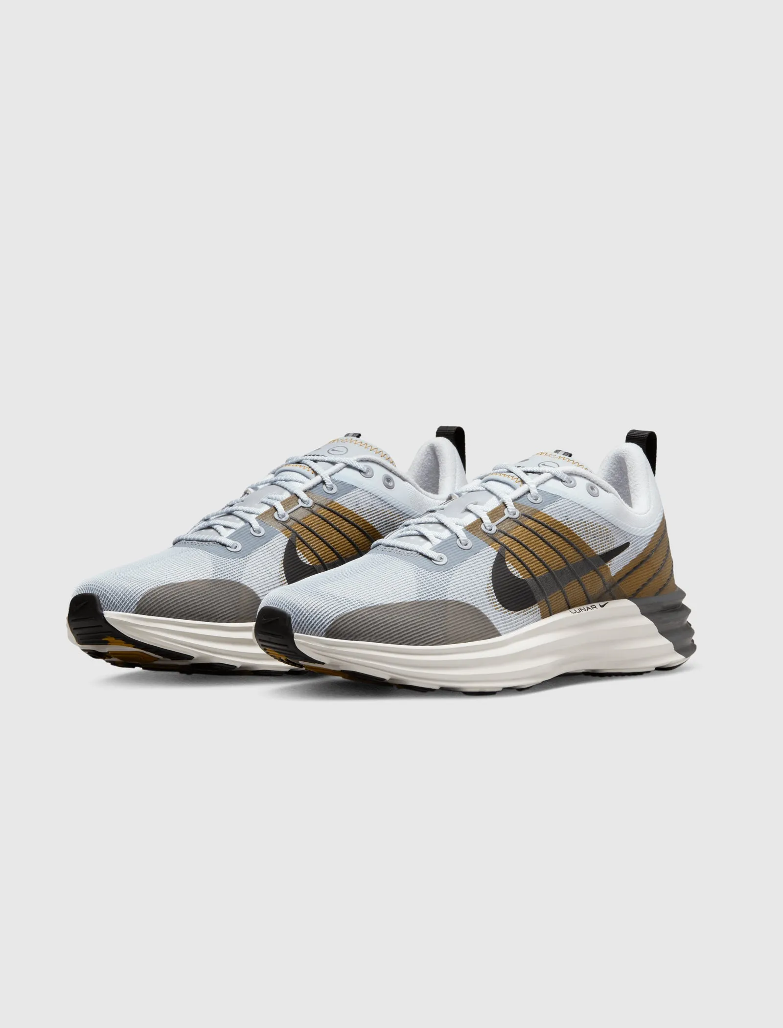 LUNAR ROAM "PURE PLATINUM/BLACK-WOLF GREY"