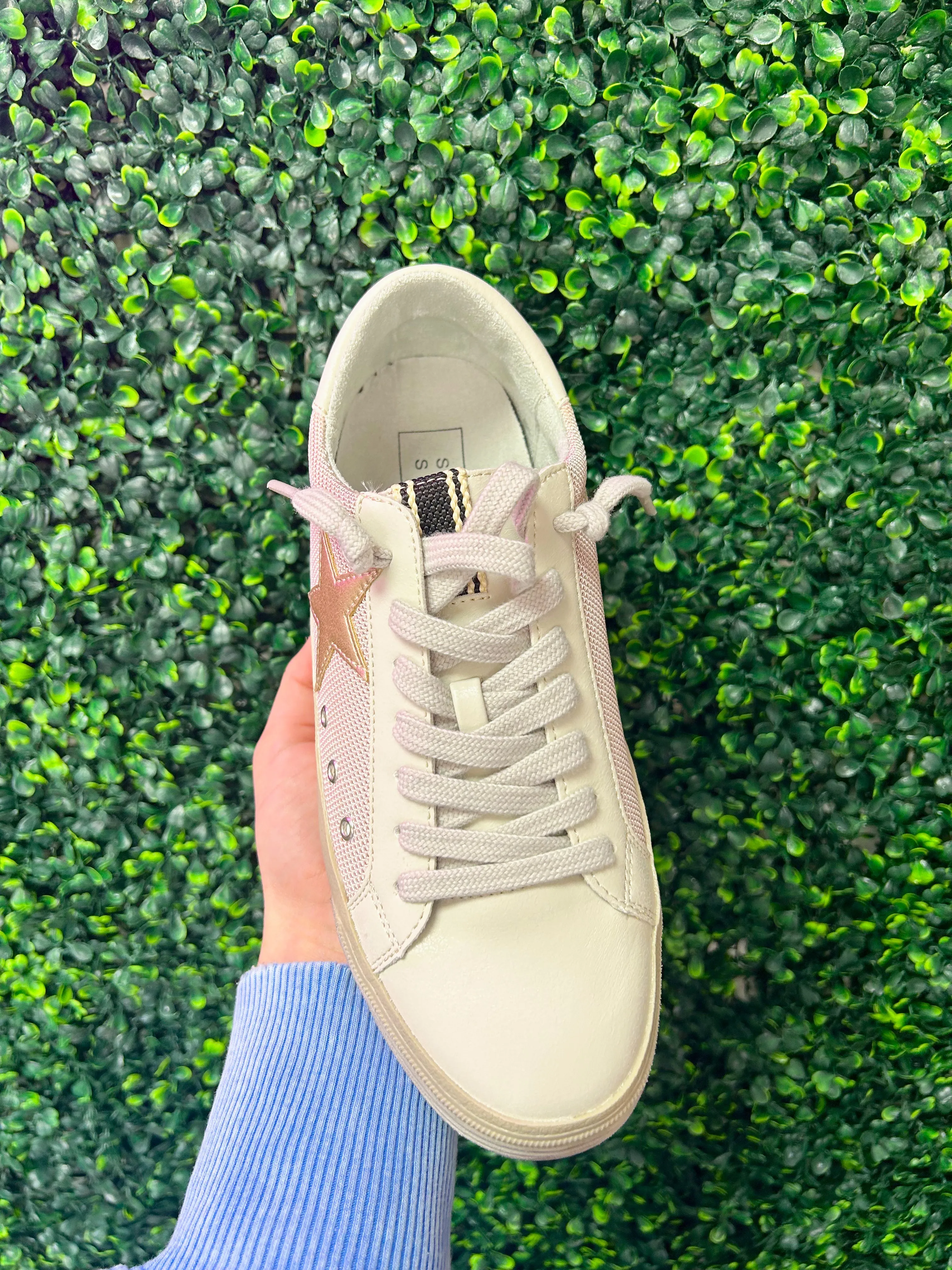 Mauve Pilar Sneakers