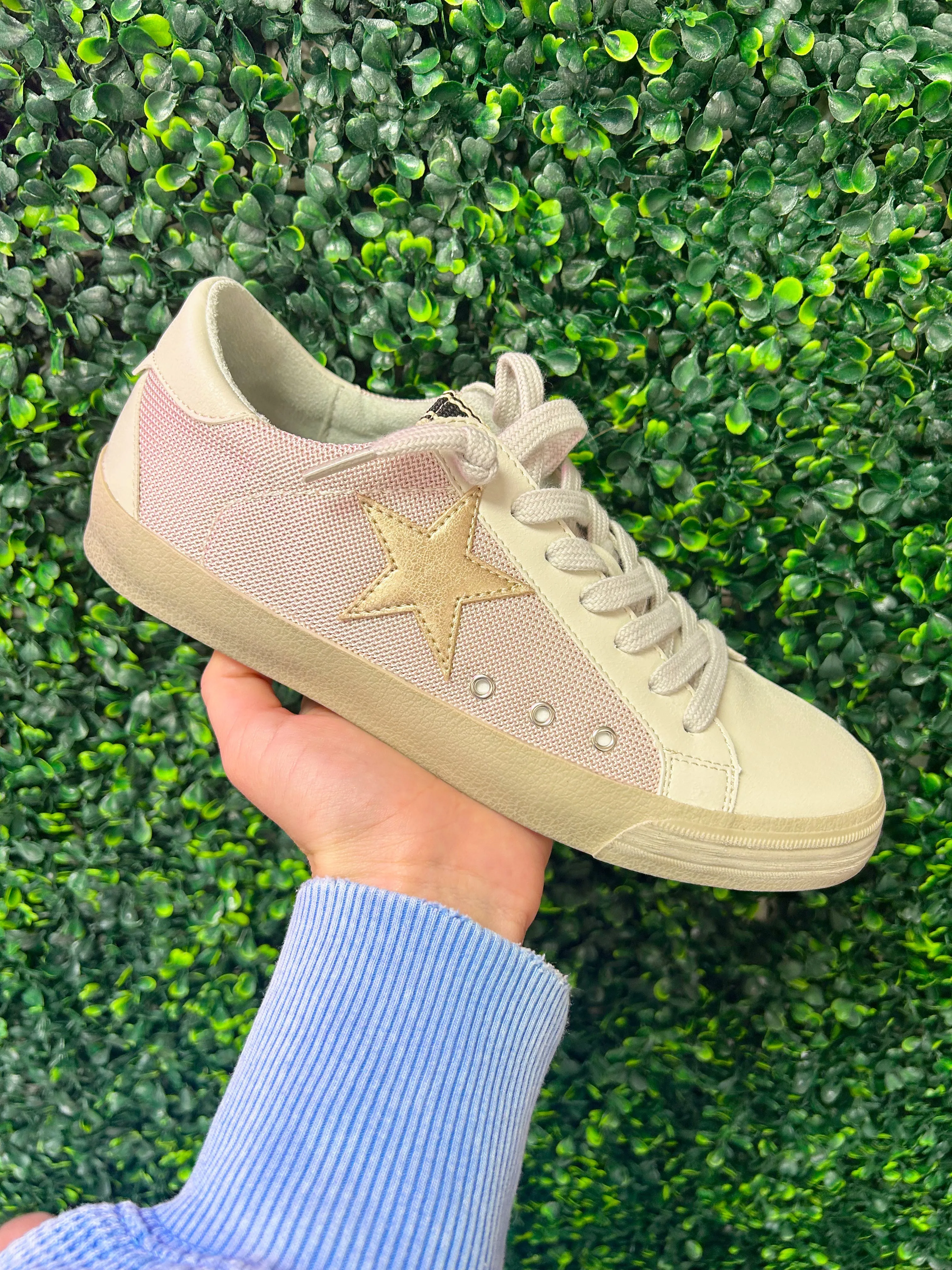 Mauve Pilar Sneakers