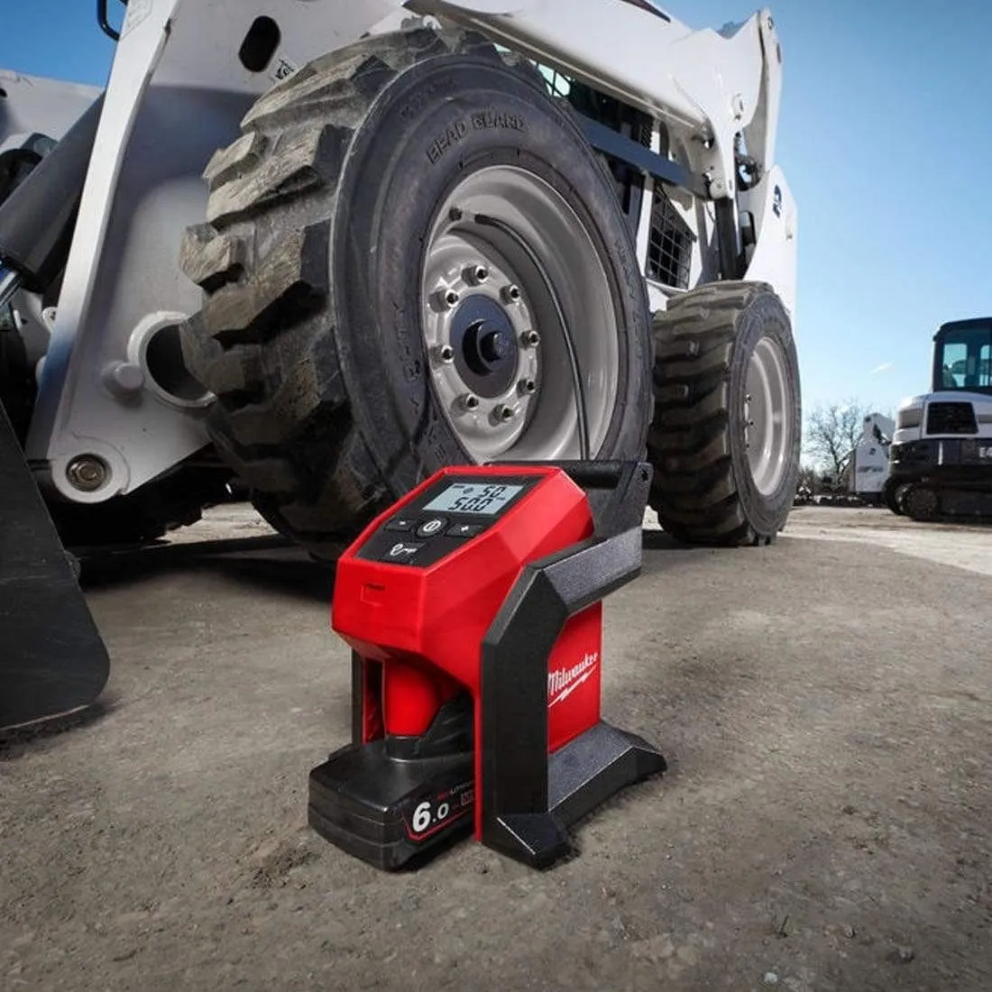 Milwaukee M12™ Cordless Sub Compact Inflator 12V - M12 BI-0