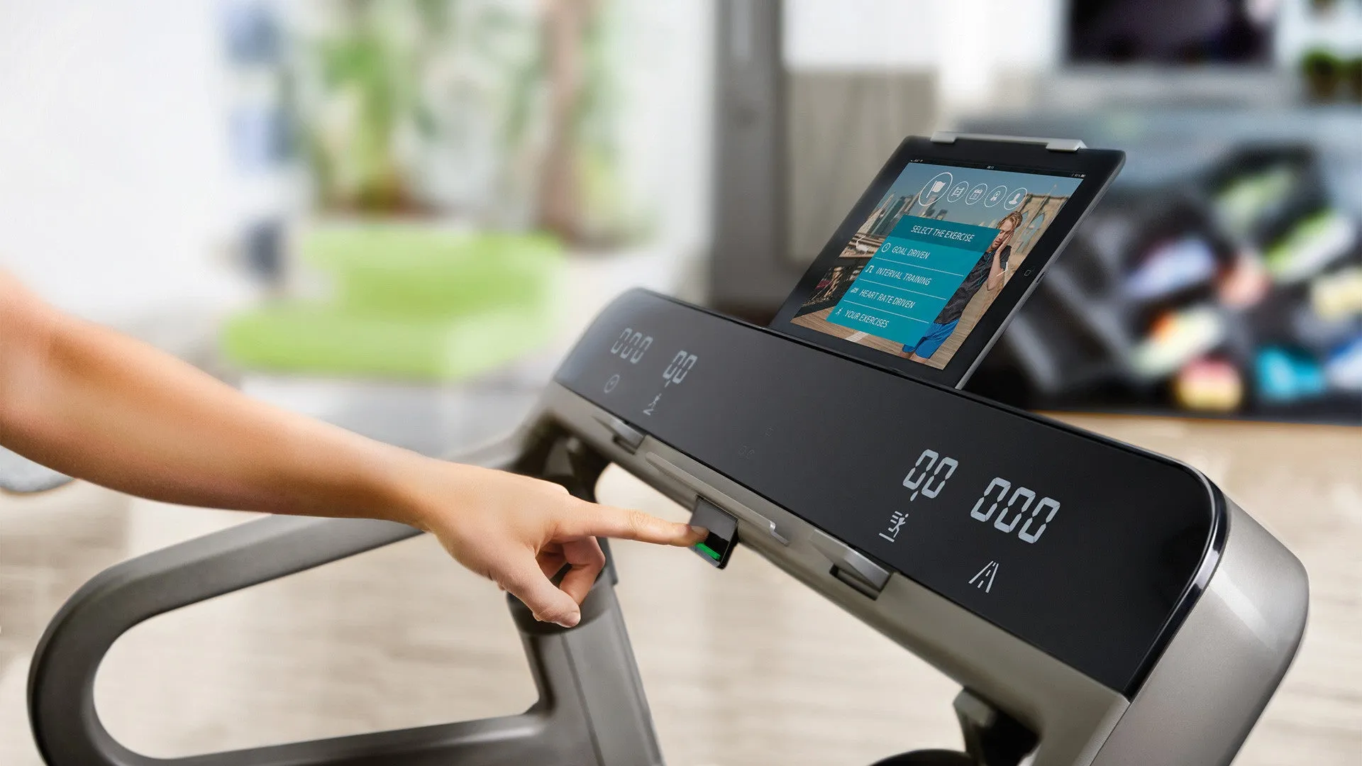 MYRUN Treadmill by Technogym