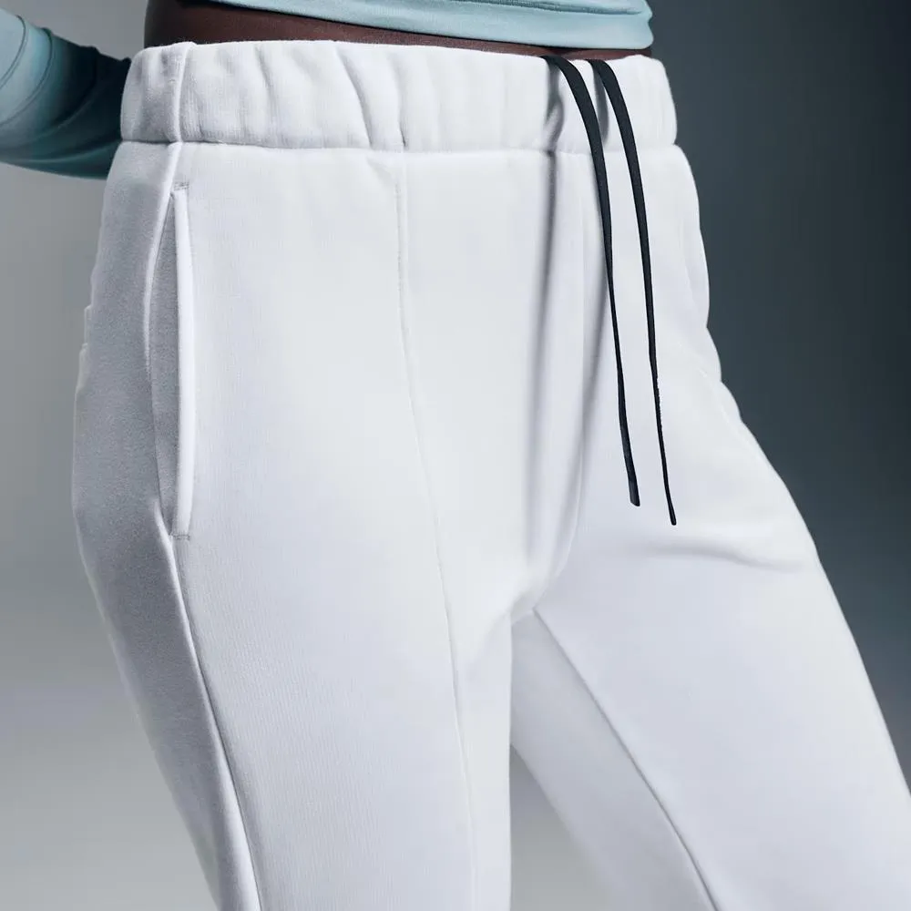 On Women's Club Pant - White