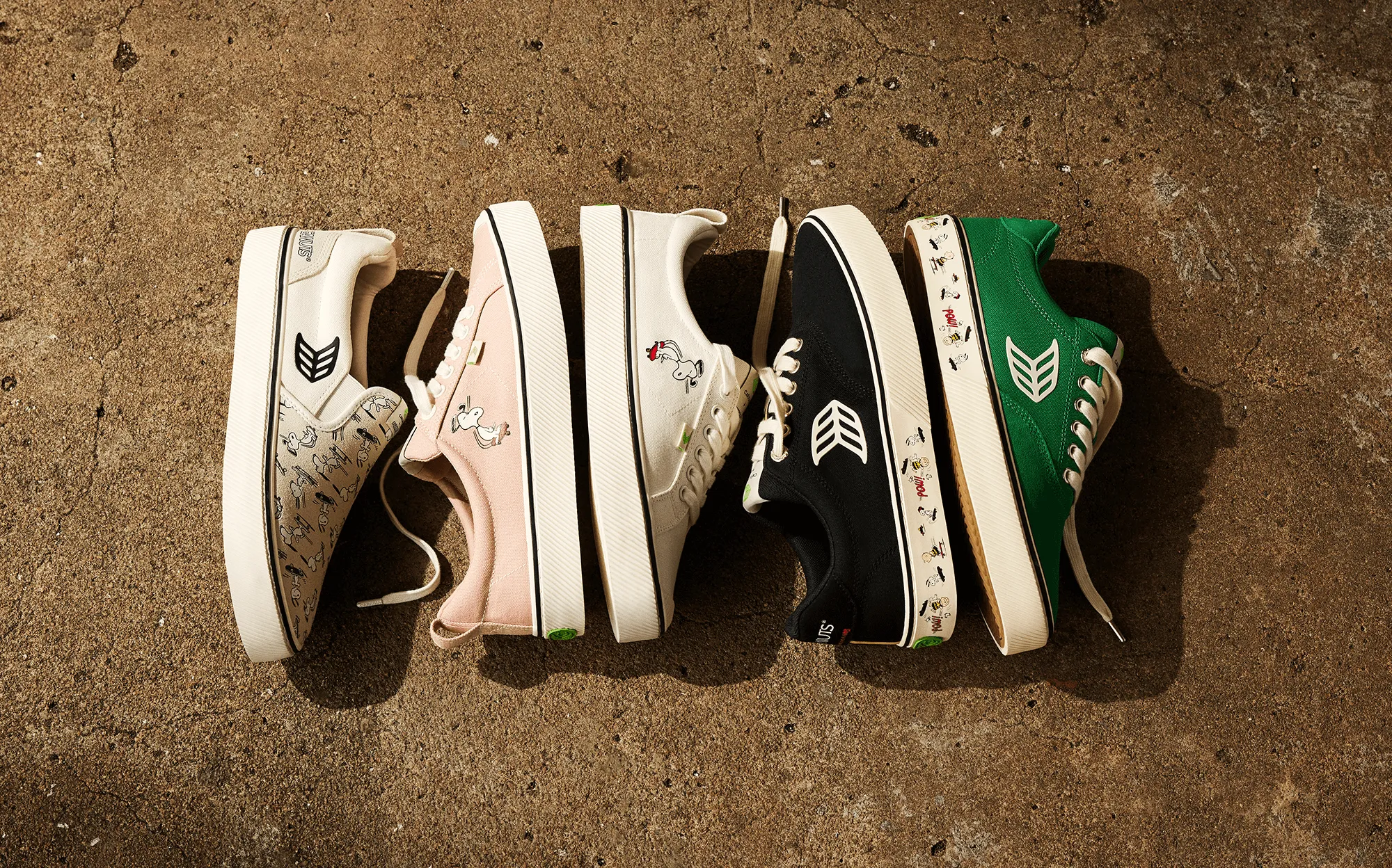 PEANUTS SLIP-ON PRO Snoopy Skate Rose Suede and Canvas Off-White Logo Women Sneaker