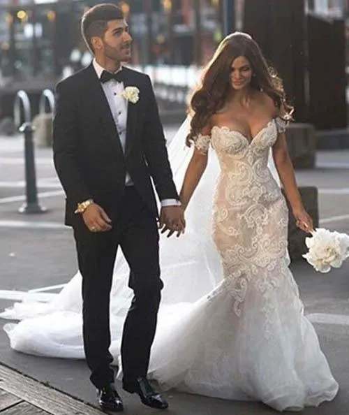 Roycebridal Attractive Off Shoulder Lace Mermaid Long Wedding Dress with Appliques, MW118