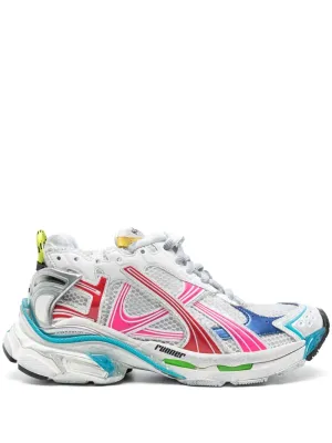 Runner sneakers