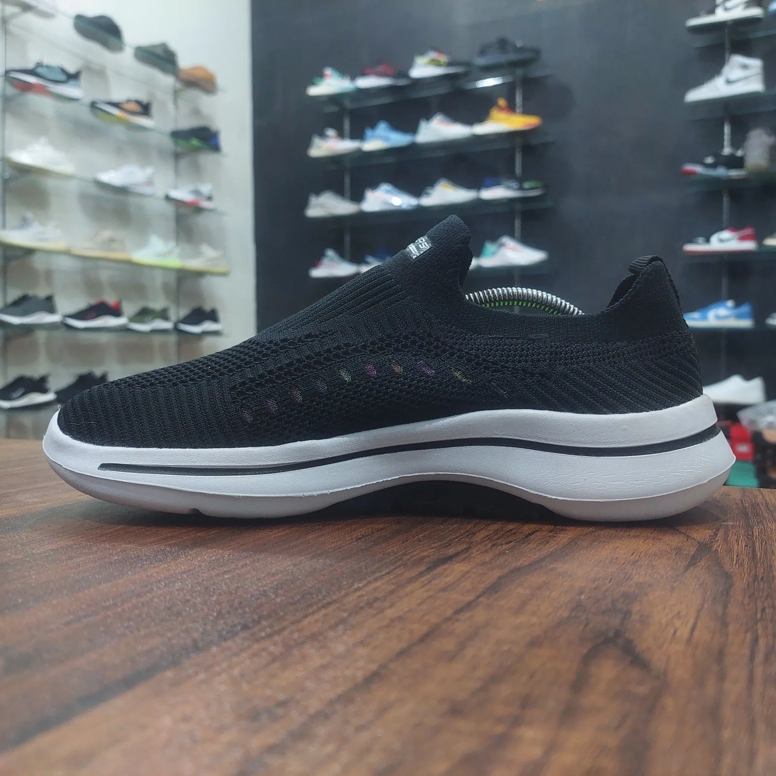Sketcher Burst New Influence Black White
