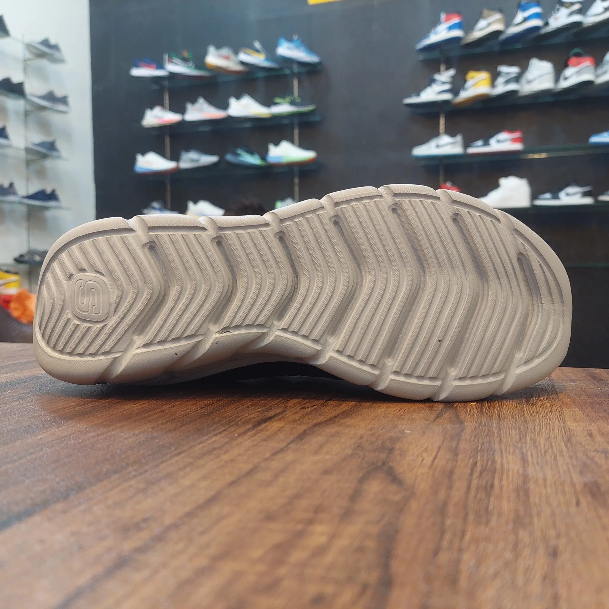 Sketchers Ultra Flight Black Grey