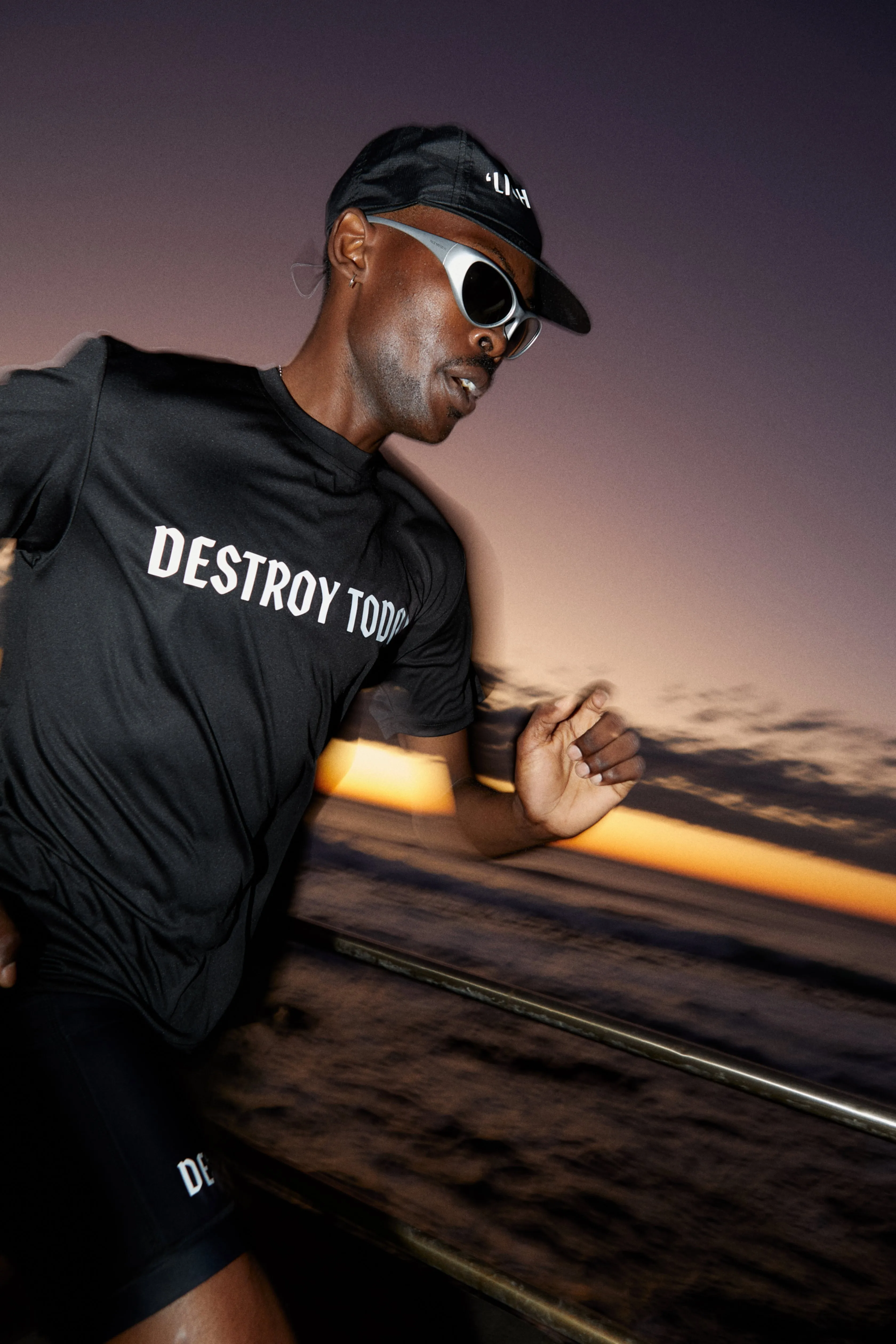 Sol Sol - 'Light Work' T-Shirt - Black