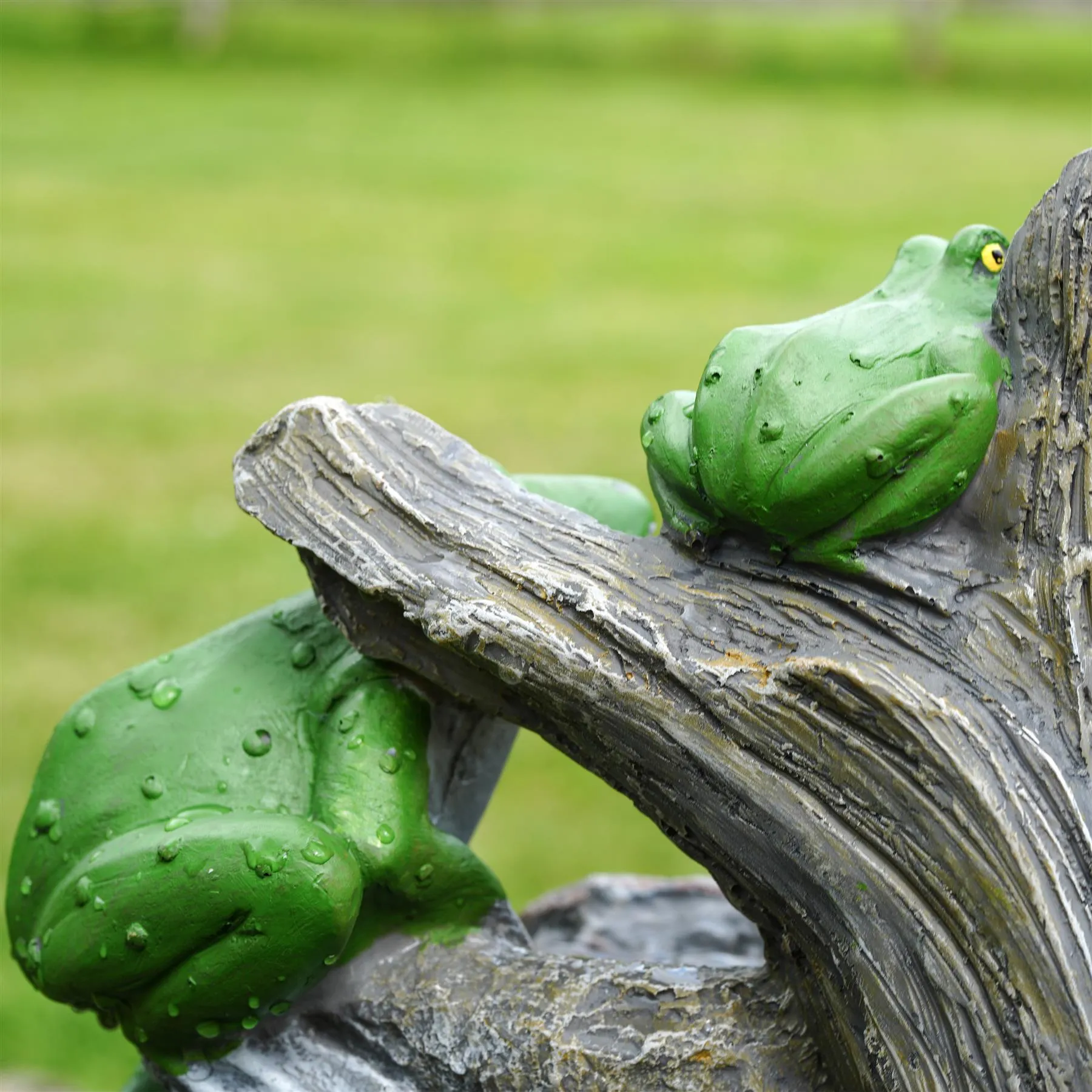 Solar Frog Fountain