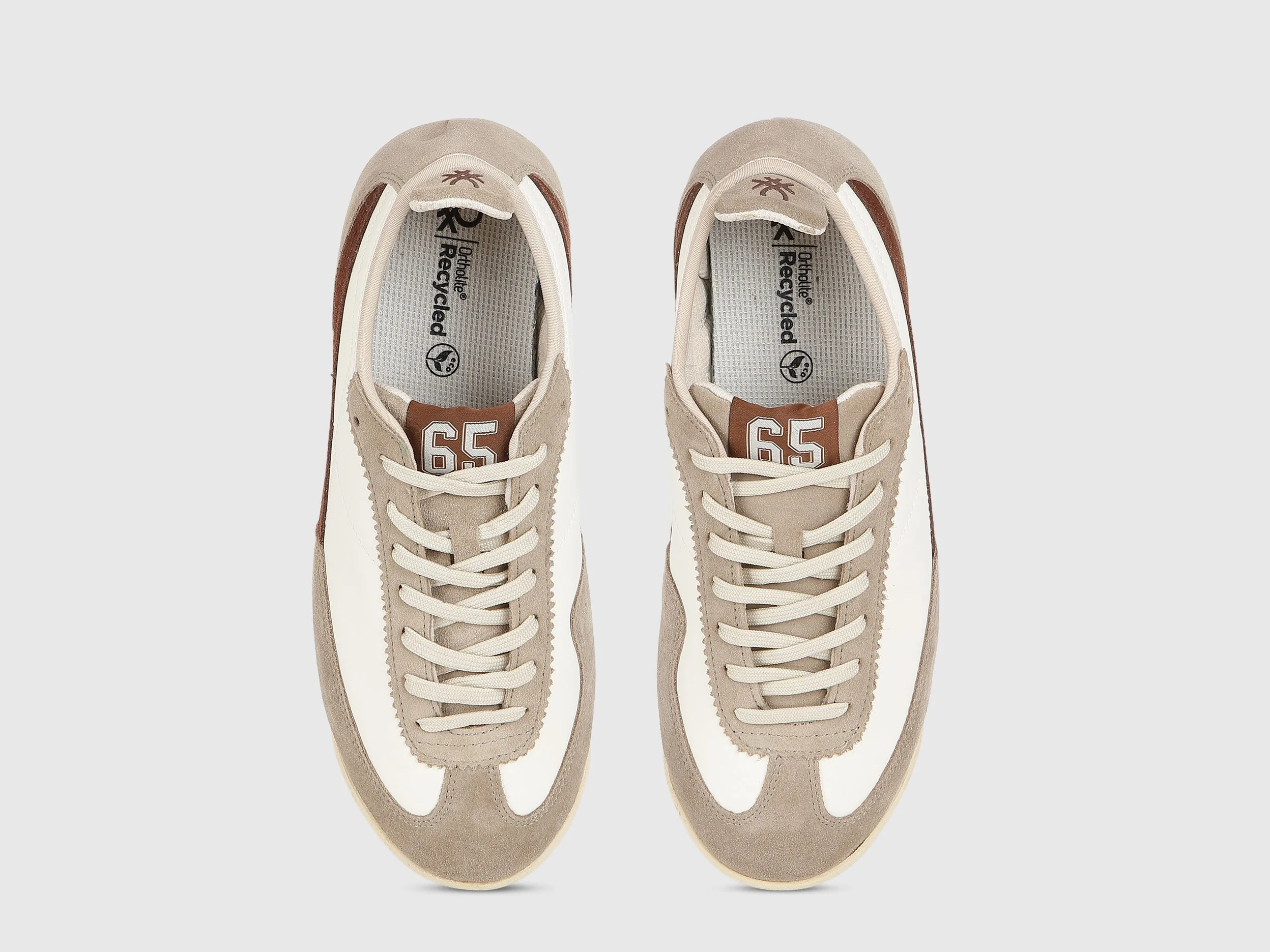 Solid Pattern Lace-Up Casual Sneakers