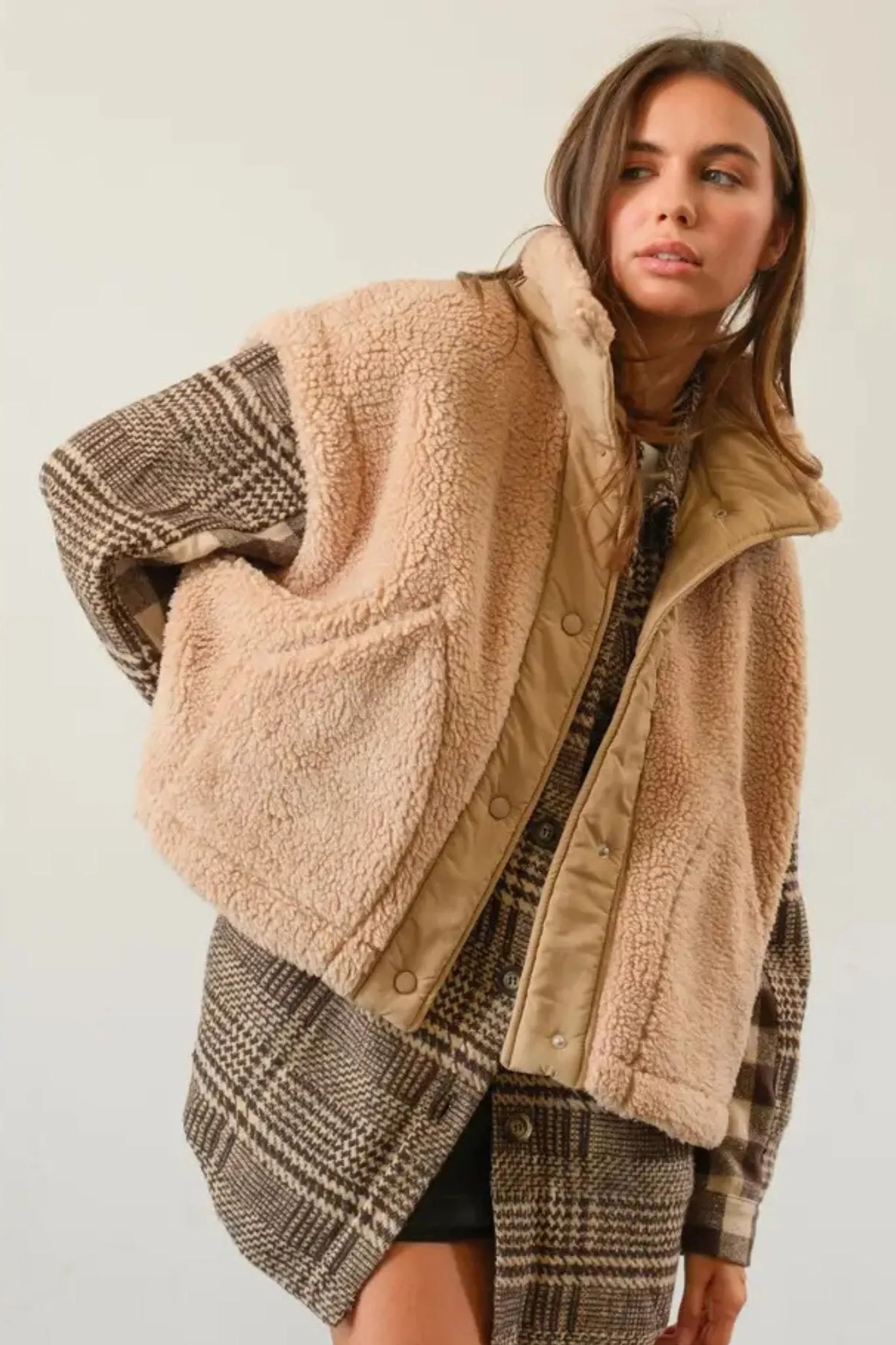 Teddy Vest in Tan