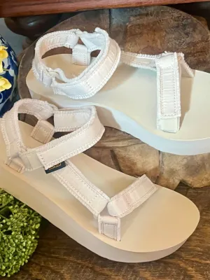 Teva-Midform Universal Canvas