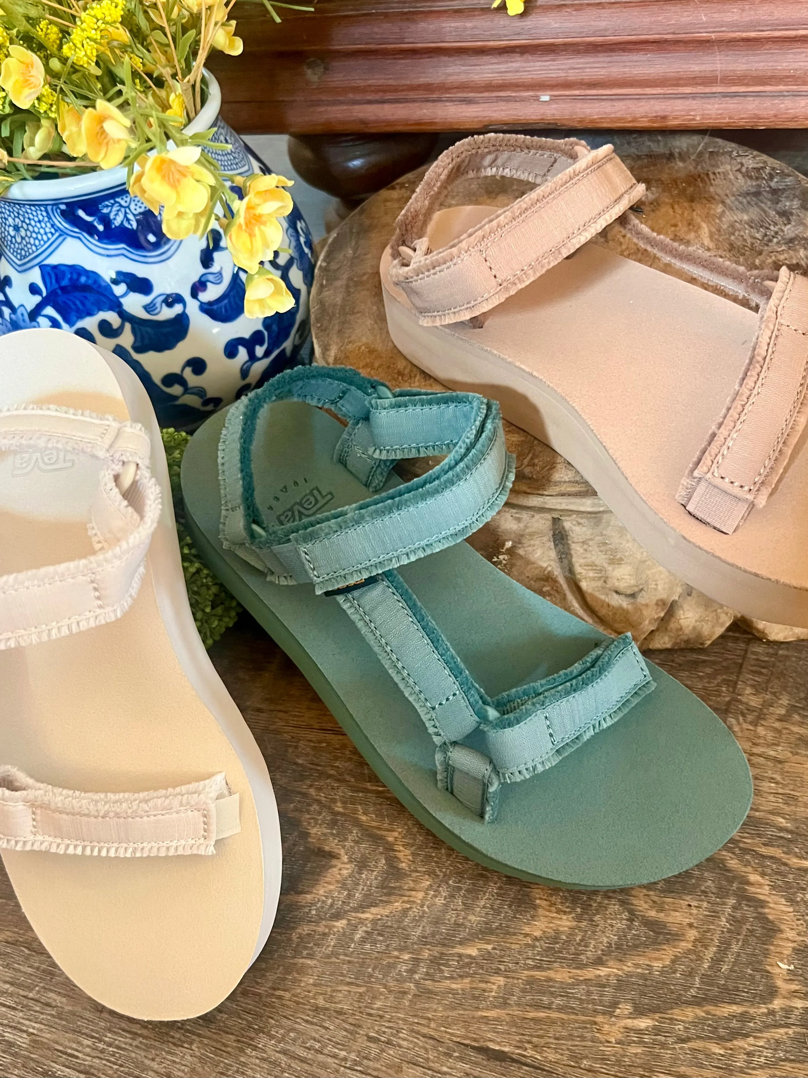 Teva-Midform Universal Canvas