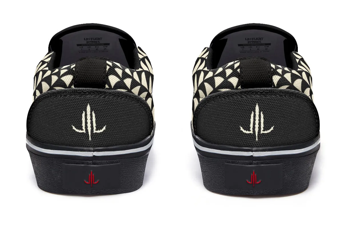 Traditional Spider Girl Head Slip On Shoes