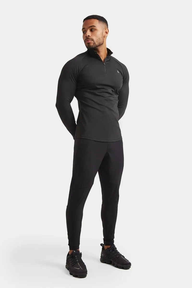 Training Quarter Zip in Black