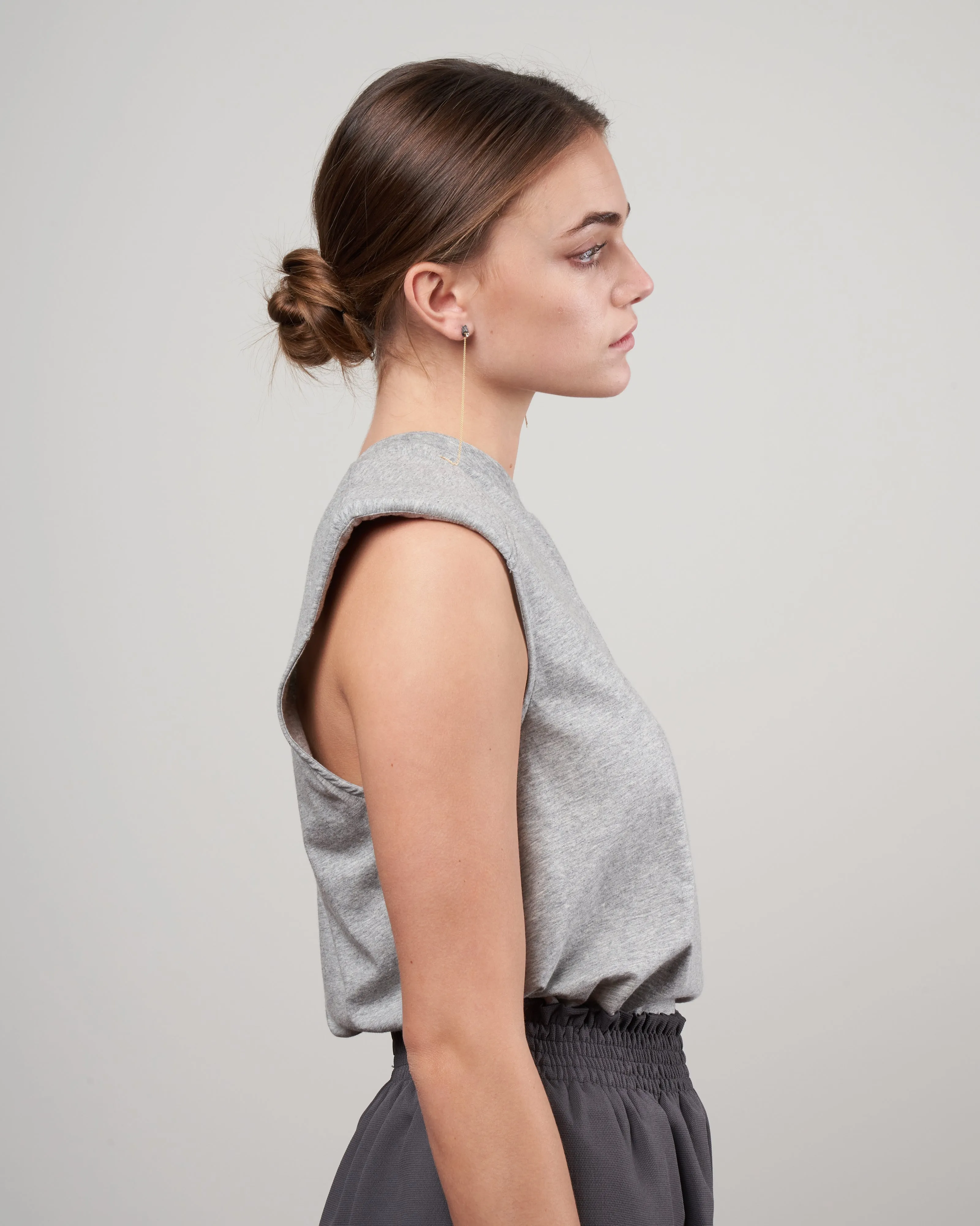 tshirt program padded shoulder sleeveless top - heather grey