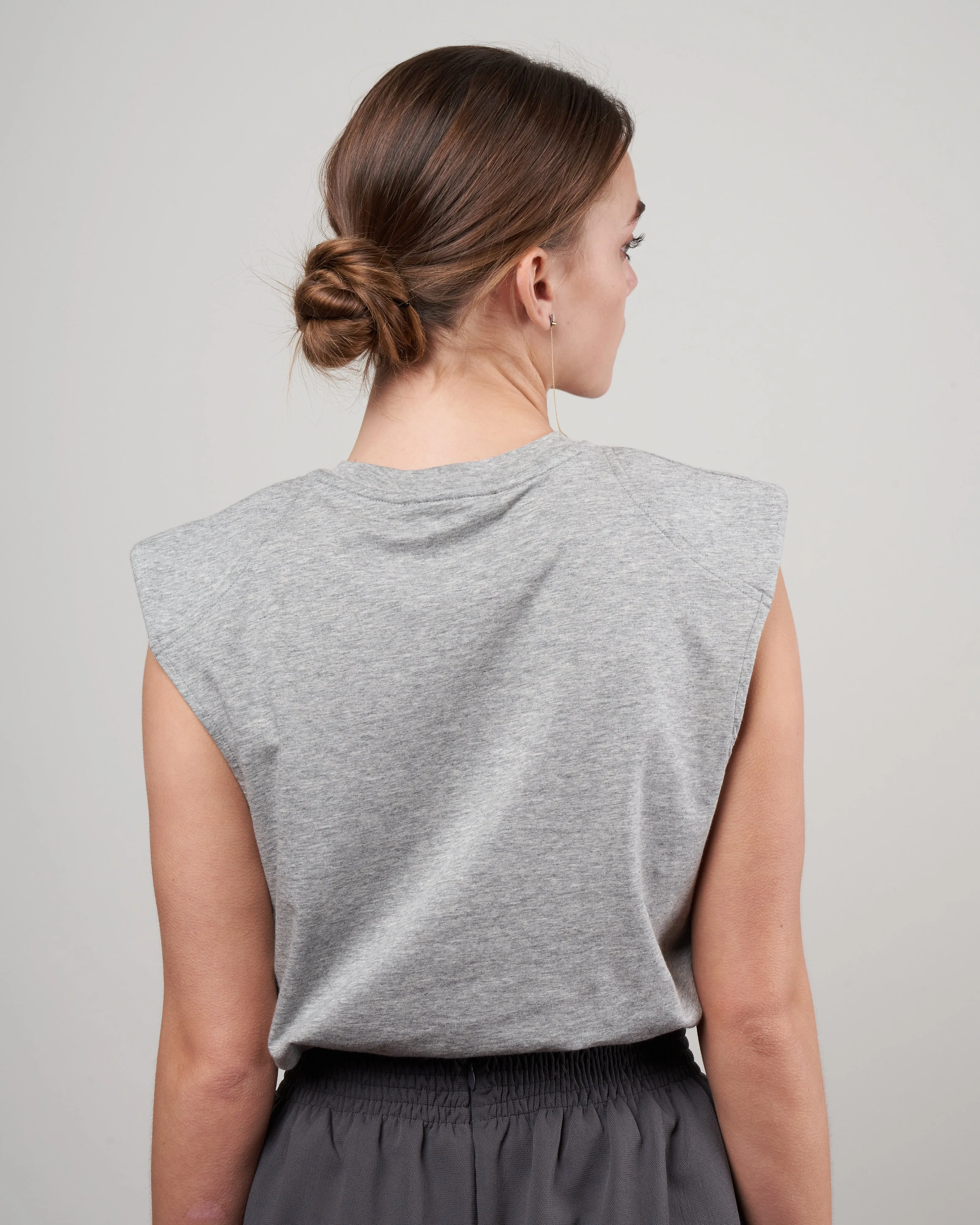 tshirt program padded shoulder sleeveless top - heather grey