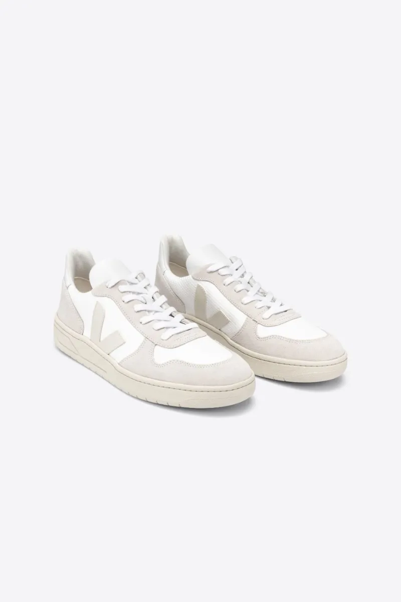 V-10 Mesh Sneaker
