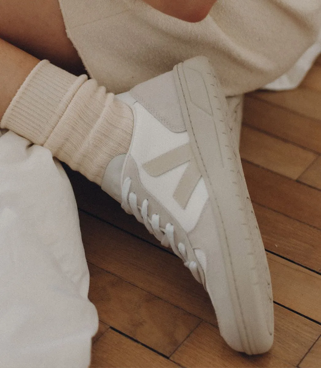 V-10 Mesh Sneaker