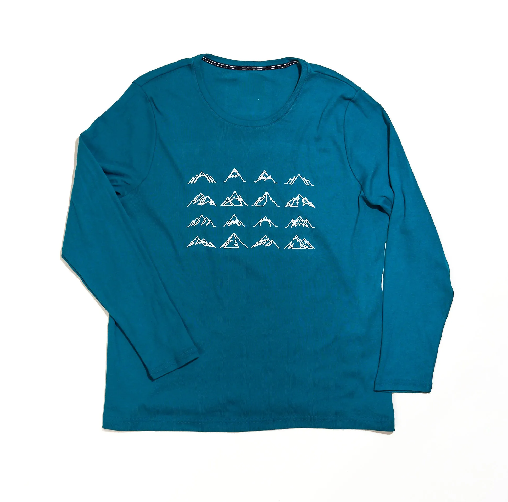 Women's 16 Mountains Upcycled Long Sleeve Shirt in Blue (XL)