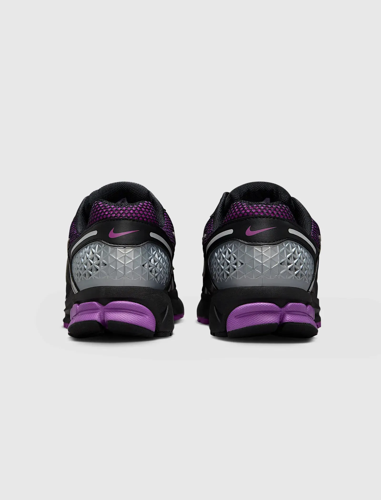 ZOOM VOMERO 5 "BLACK/ VIVID PURPLE"