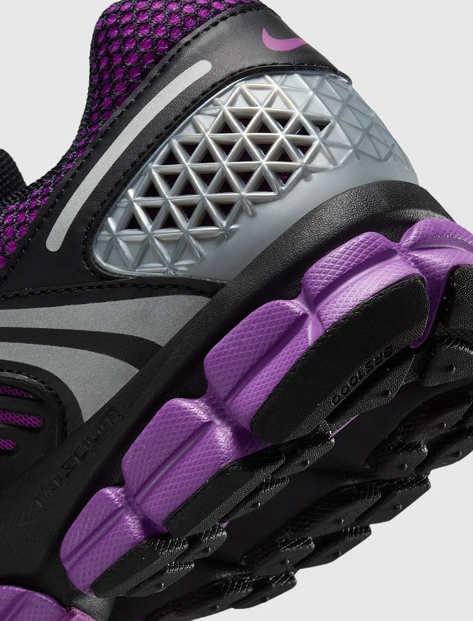 ZOOM VOMERO 5 "BLACK/ VIVID PURPLE"